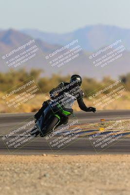 media/Dec-09-2023-SoCal Trackdays (Sat) [[76a8ac2686]]/Turn 15 Set 1 (230pm)/